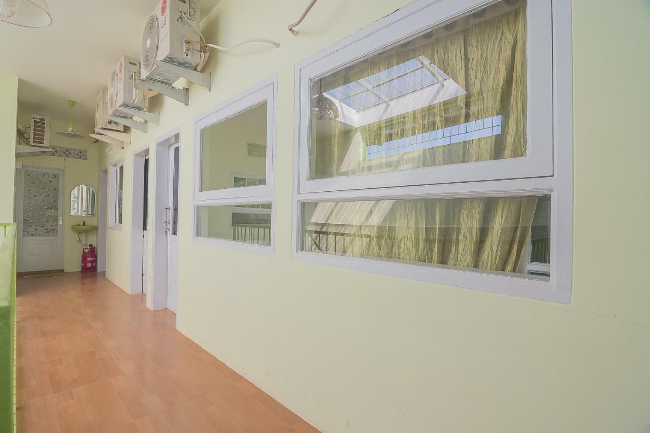 Reddoorz Syariah Near Museum Wisma Karya ซูบัง ภายนอก รูปภาพ
